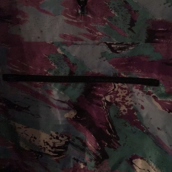 Wind breaker jacket - Picture 4 of 4